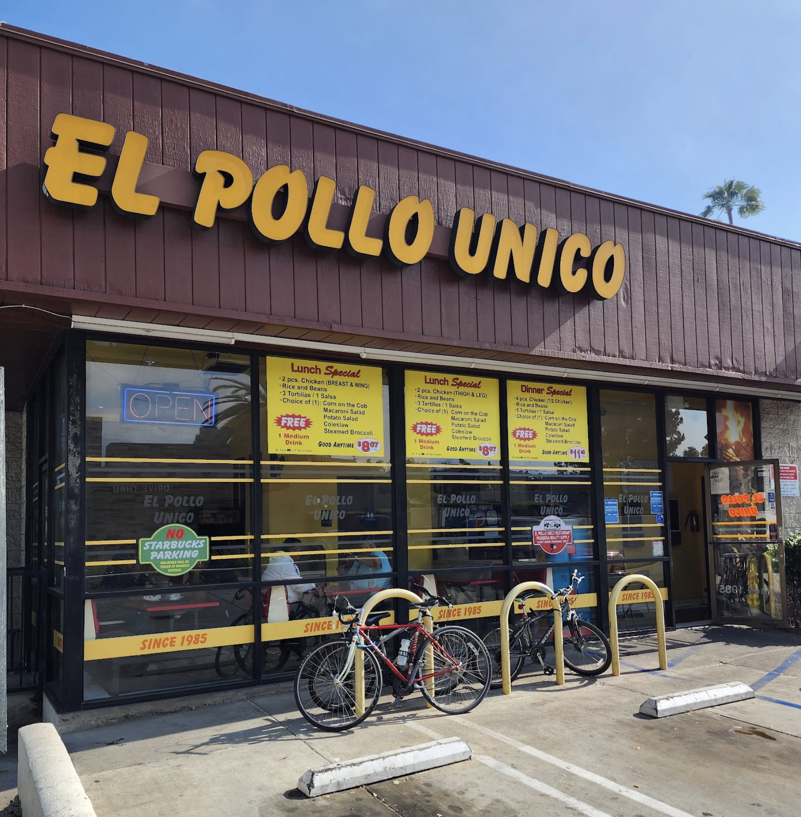 photo of el pollo unico on Lake Ave in Pasadena